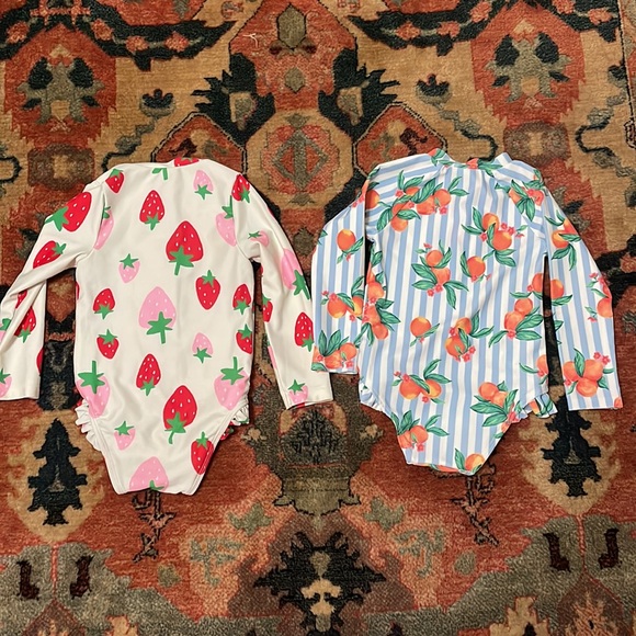 Old Navy Strawberry and Orange Girls Swimsuits Rashguards 18-24m - Picture 9 of 9